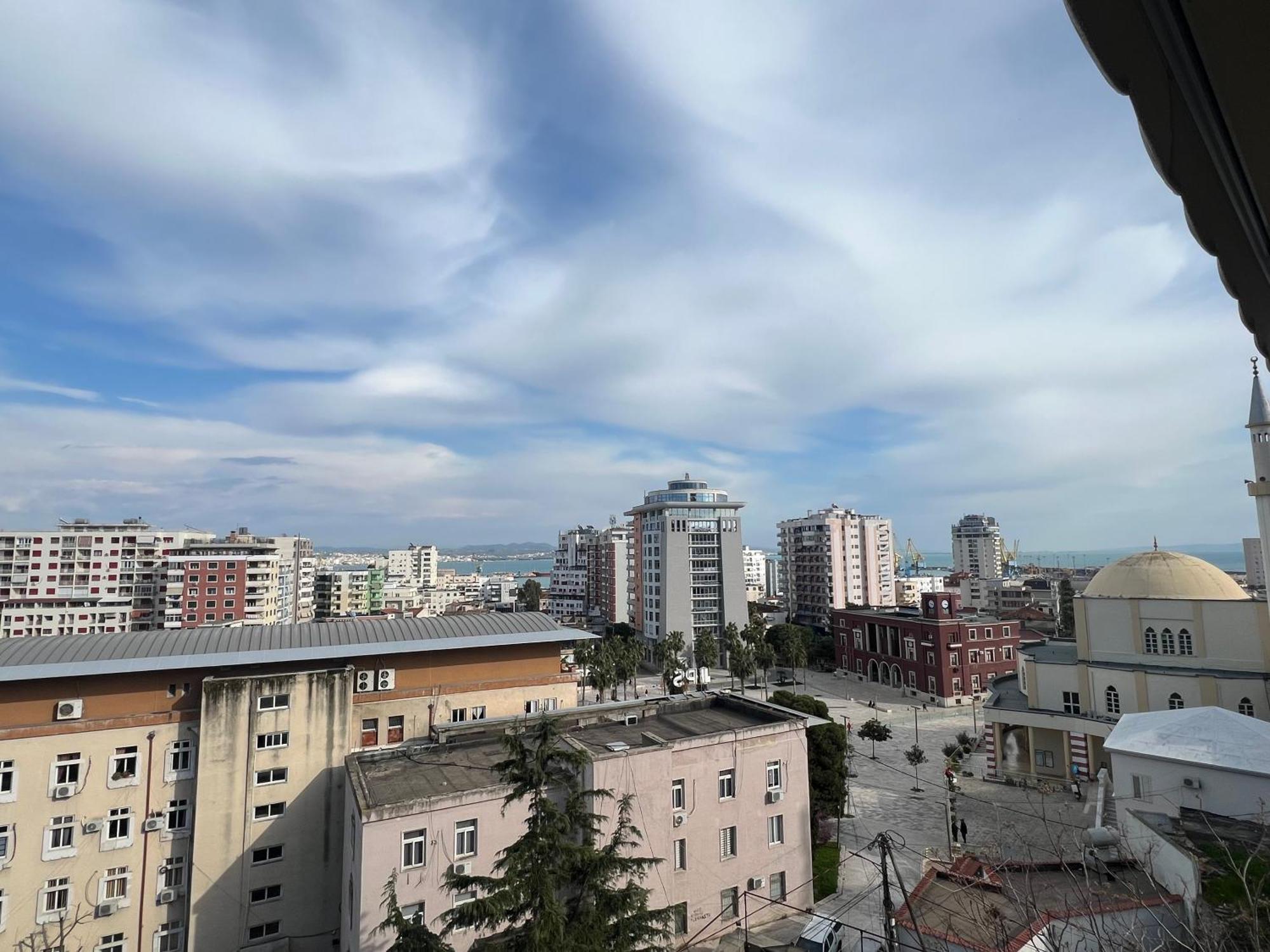 Dorian Central Appartment Durres Bagian luar foto